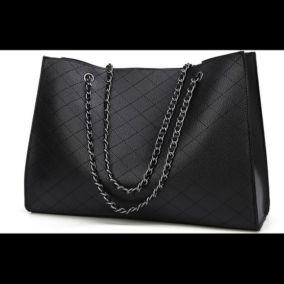Beautiful black leather bag with chain straps - Picture 3 of 5